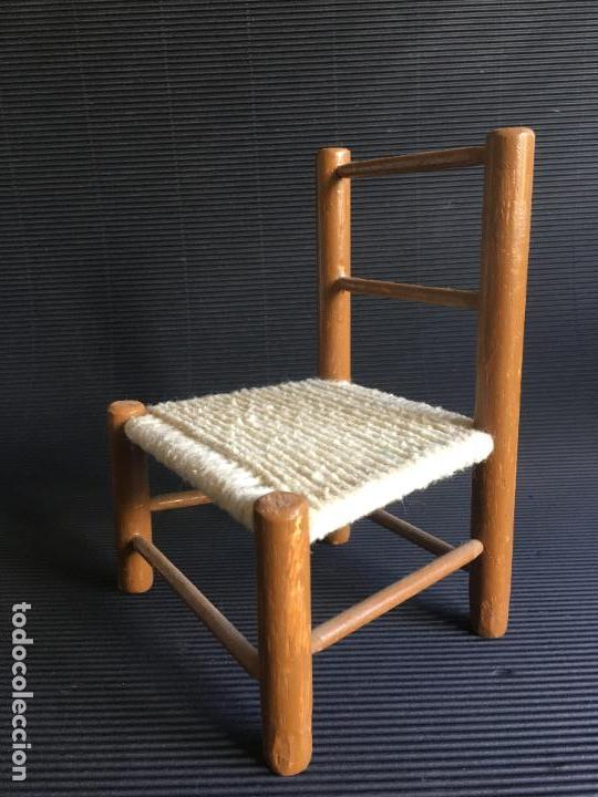 Casas de mu&ntilde;ecas: PRECIOSA SILLA DE MADERA, PARA CASA DE MU&Ntilde;ECAS, IMPECABLE - Foto 2