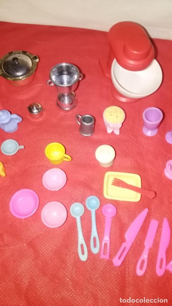 Casas de mu&ntilde;ecas: Lote de productos para Barbie - Foto 2
