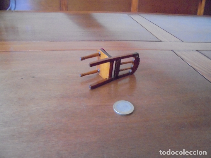 Casas de mu&ntilde;ecas: SILLA DE MADERA PARA CASA DE MU&Ntilde;ECAS - Foto 2