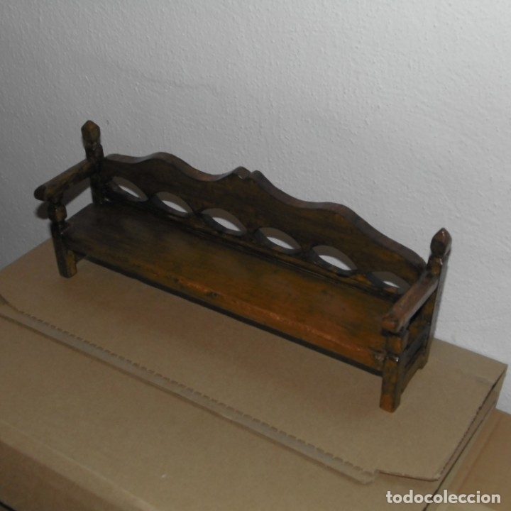 Casas de mu&ntilde;ecas: Esca&ntilde;o o banco de madera para mu&ntilde;ecas. - Foto 2