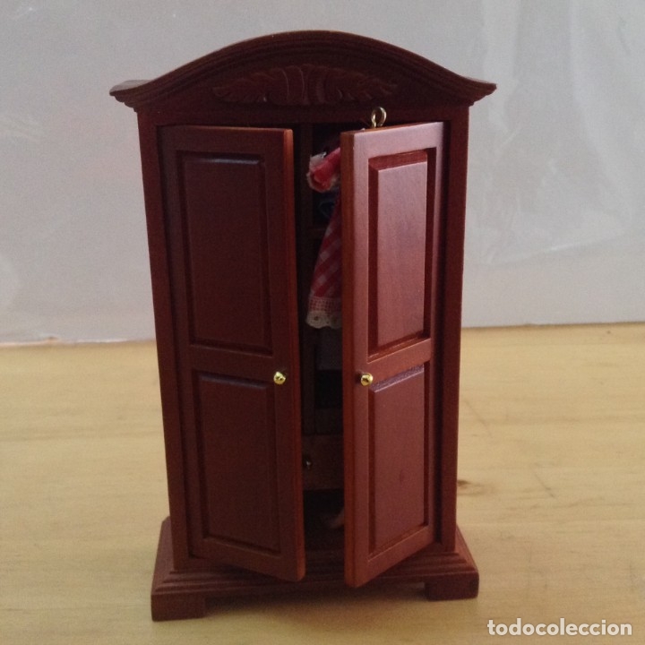 Casas de mu&ntilde;ecas: Armario con ropa.Reutter.NUEVO - Foto 2