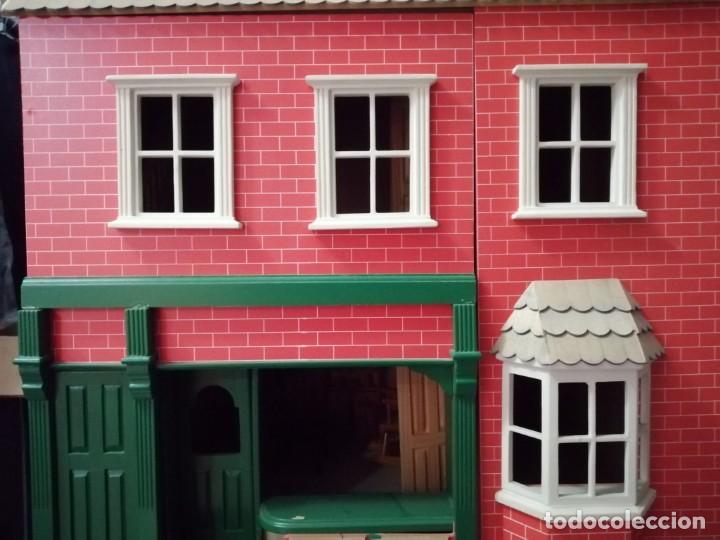 Casas de mu&ntilde;ecas: VISTOSA CASA DE MU&Ntilde;ECAS DE MADERA. - Foto 3