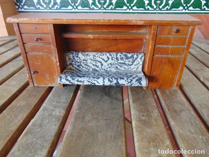 antiguo taburete reposapies madera para casa de - Acquista Case delle  bambole, mobili e accessori su todocoleccion