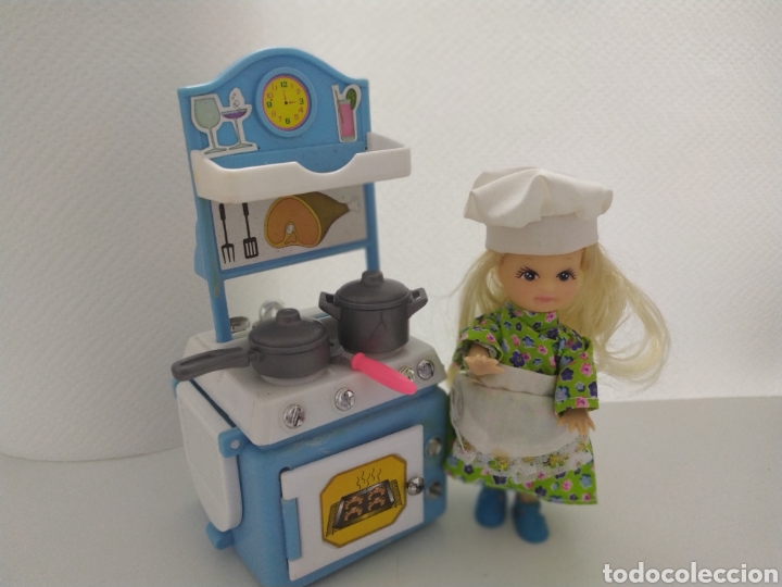 Casas de mu&ntilde;ecas: Mu&ntilde;eca y cocina de 12 cm, a&ntilde;os 70. - Foto 13