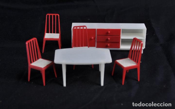 Casas de mu&ntilde;ecas: Muebles a escala West Germany rojo y beige - Foto 2
