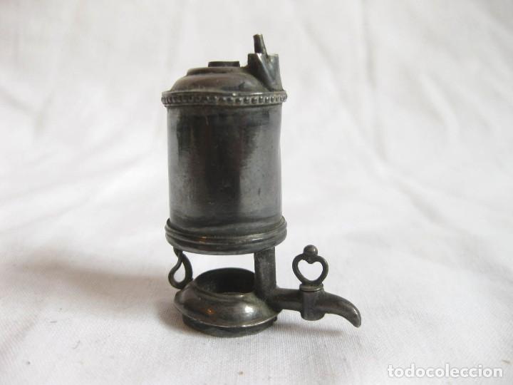 Casas de mu&ntilde;ecas: Cafetera o tetera en plata. Incompleta. - Foto 1