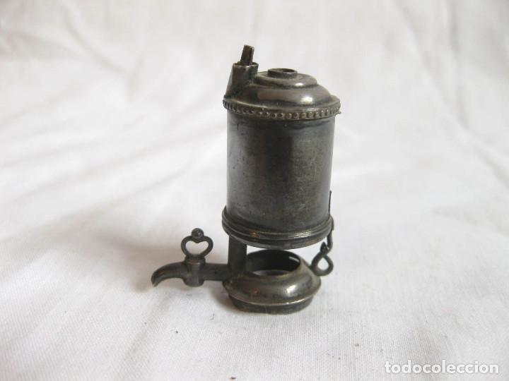 Casas de mu&ntilde;ecas: Cafetera o tetera en plata. Incompleta. - Foto 2
