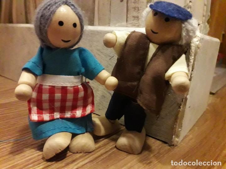 Casas de mu&ntilde;ecas: Familias de madera - Foto 4