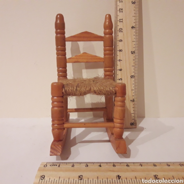 Casas de mu&ntilde;ecas: Mecedora de madera. Miniatura - Foto 3