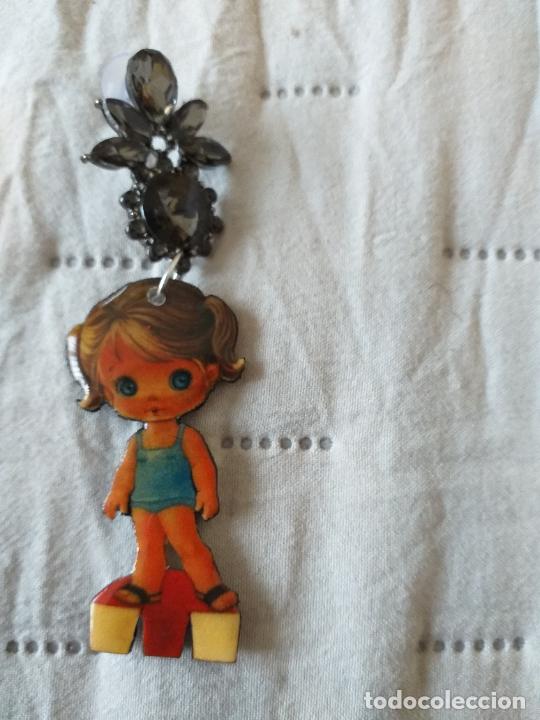 Casas de mu&ntilde;ecas: PENDIENTES ESMALTADOS DE MU&Ntilde;ECA RECORTABLE 7,5 CM A ESTRENAR - Foto 2