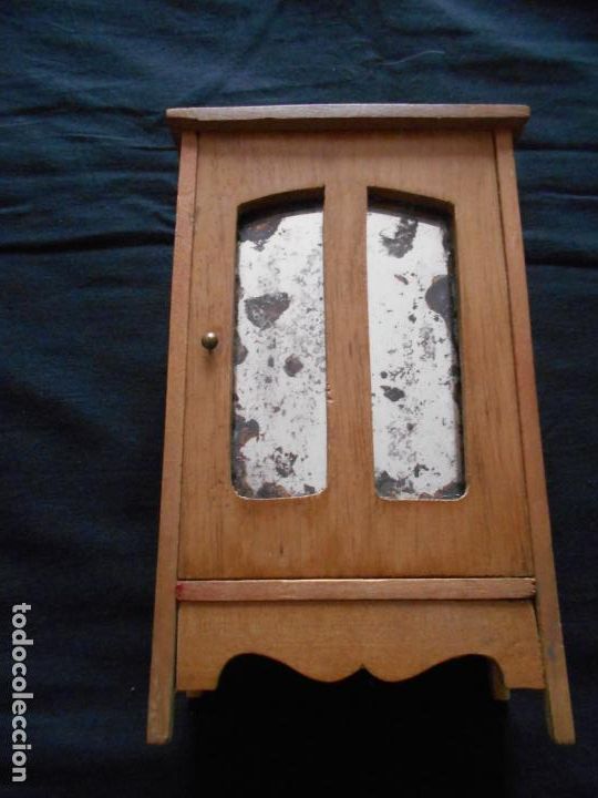 Casas de mu&ntilde;ecas: ANTIGUO ROPERO PARA CASA DE MU&Ntilde;ECA - Foto 4