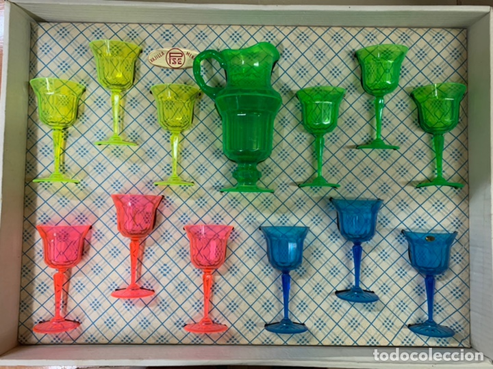 Casas de mu&ntilde;ecas: Vajilla menaje Brindis - Foto 2