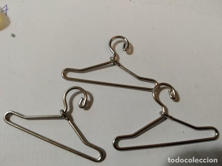 Casas de mu&ntilde;ecas: perchas casa de mu&ntilde;ecas - Foto 1