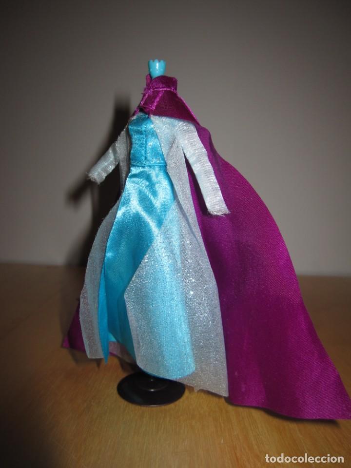vestido, capa y maniquí elsa frozen - Comprar Casas de Muñecas, mobiliarios  y complementos en todocoleccion - 233562735