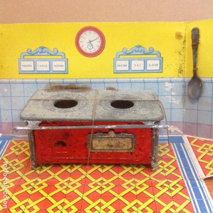 Casas de mu&ntilde;ecas: Cocina y complementos en su caja abatible - Foto 2