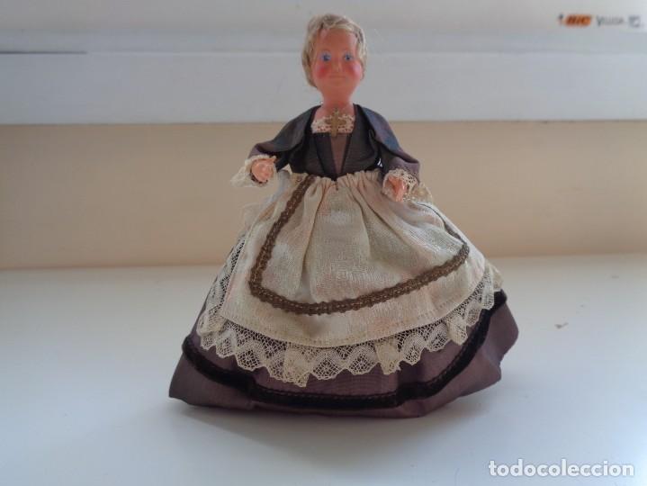 Casas de mu&ntilde;ecas: MU&Ntilde;ECA ANTIGUA DE CELULOIDE O SIMILAR - Foto 1