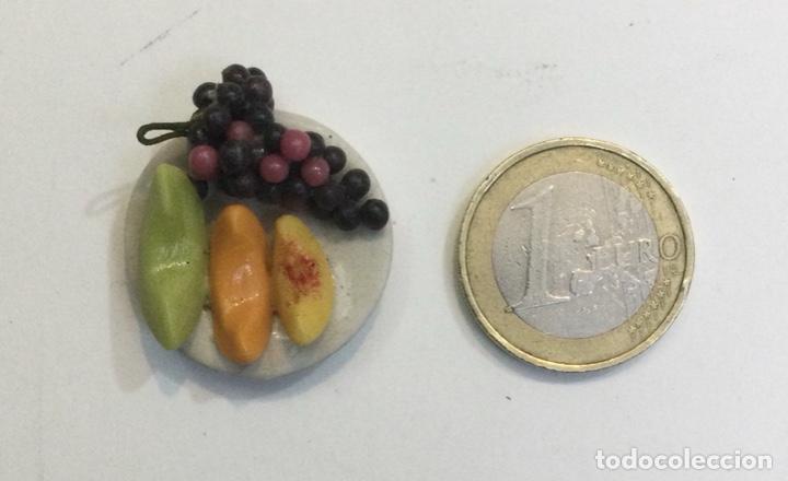 Casas de mu&ntilde;ecas: Miniatura plato con frutas. - Foto 1