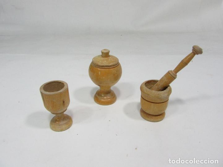 Casas de mu&ntilde;ecas: Juego de mortero y cacharros de madera. - Foto 1