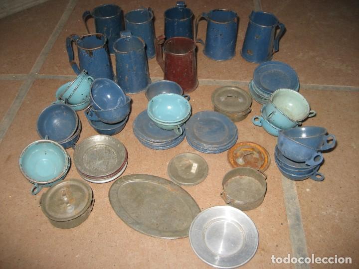 Casas de Muñecas: antiguo lote de utensilios cocina de hojalata para casa de muñecas vajilla taza jarra plato - Foto 2 - 265563534
