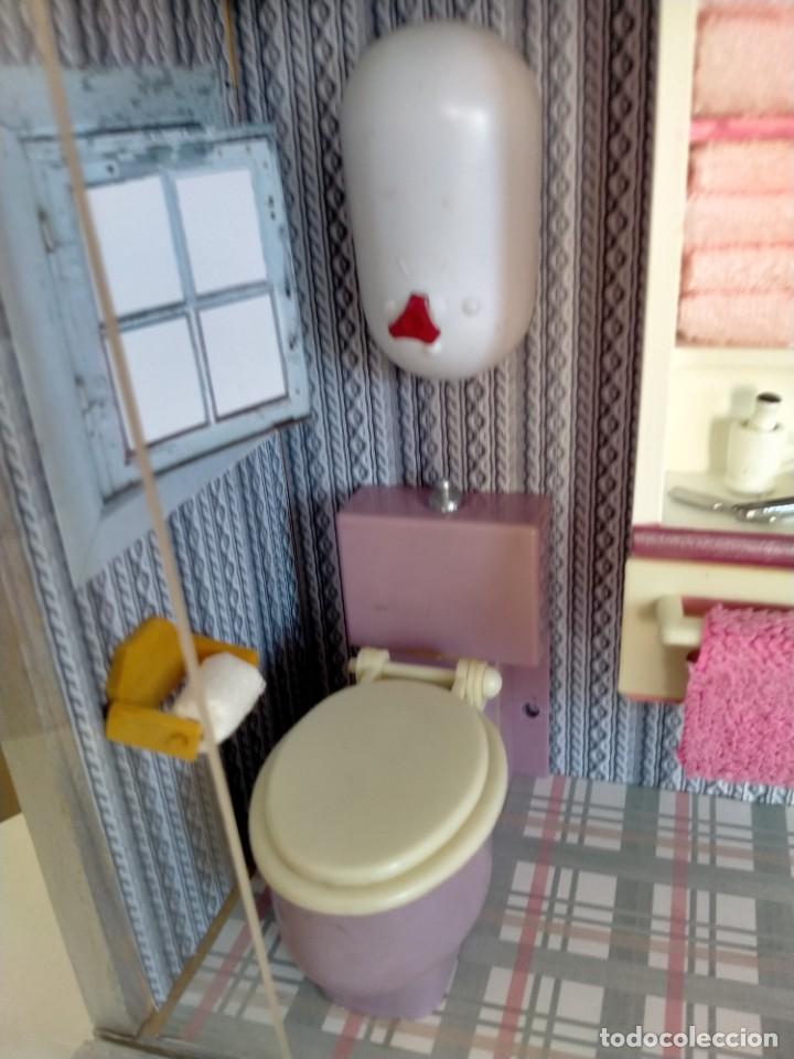 Casas de mu&ntilde;ecas: Diorama ba&ntilde;o Hogarin con mu&ntilde;ecas - Foto 4