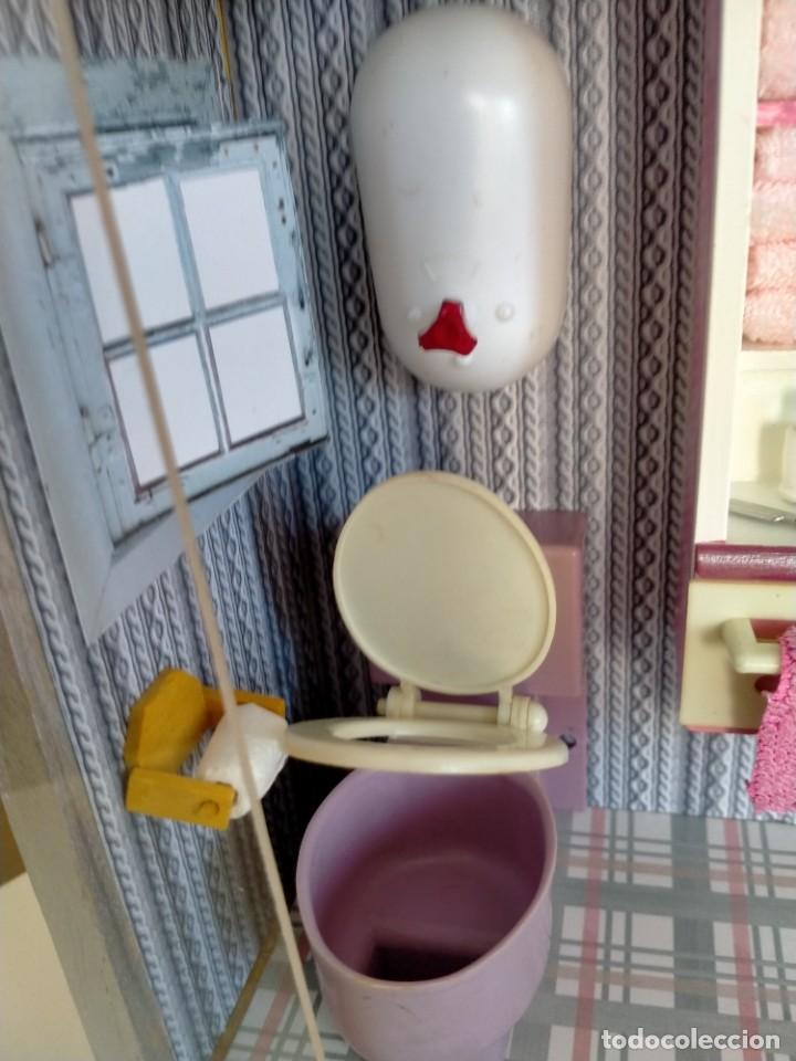 Casas de mu&ntilde;ecas: Diorama ba&ntilde;o Hogarin con mu&ntilde;ecas - Foto 5