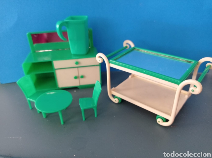Casas de mu&ntilde;ecas: Antiguos muebles de casa de mu&ntilde;ecas - Foto 1