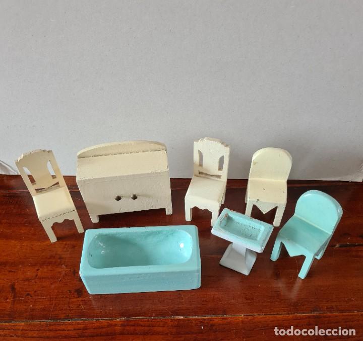 Casas de mu&ntilde;ecas: CONJUNTO DE MUEBLES MADERA MACIZA - Foto 1