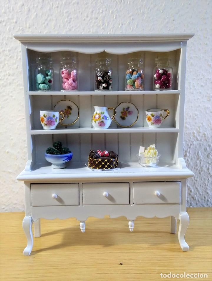 Casas de mu&ntilde;ecas: MUEBLE DE COMEDOR EN MADERA CON COMPLEMENTOS-CASA MU&Ntilde;ECA MINIATURA ESCALA1:12 - Foto 3