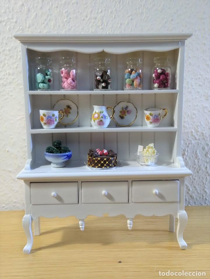 Casas de mu&ntilde;ecas: MUEBLE DE COMEDOR EN MADERA CON COMPLEMENTOS-CASA MU&Ntilde;ECA MINIATURA ESCALA1:12 - Foto 4