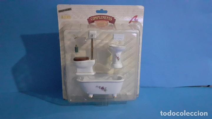 Casas de mu&ntilde;ecas: Ba&ntilde;o completo para casa de mu&ntilde;ecas. - Foto 1
