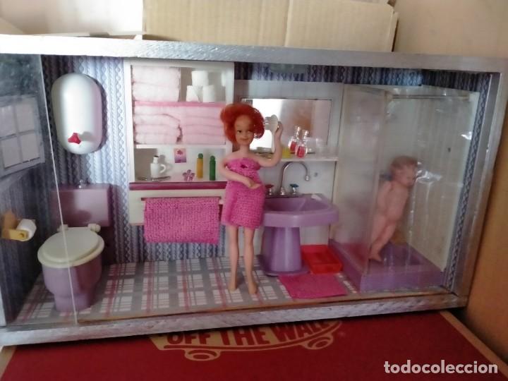 Casas de mu&ntilde;ecas: Diorama ba&ntilde;o Hogarin con mu&ntilde;ecas - Foto 7