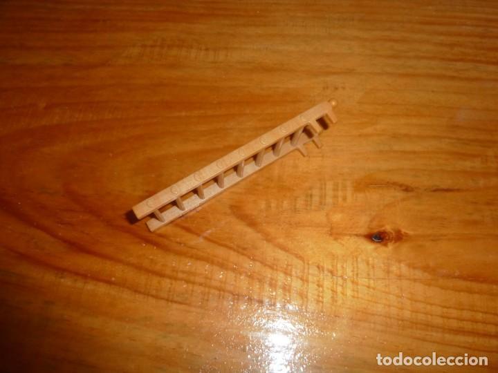 Casas de mu&ntilde;ecas: Escalera casa Sylvanian - Foto 2