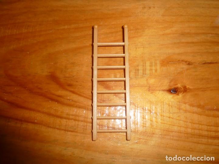 Casas de mu&ntilde;ecas: Escalera casa Sylvanian - Foto 4