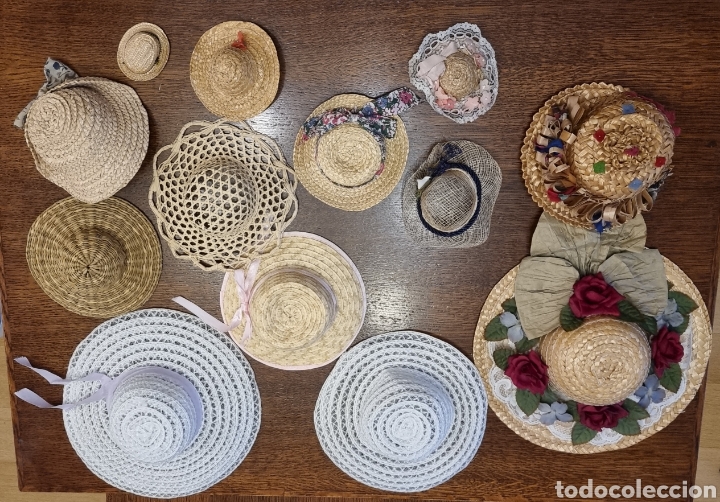 Casas de mu&ntilde;ecas: Lote de sombreros de paja - Foto 1