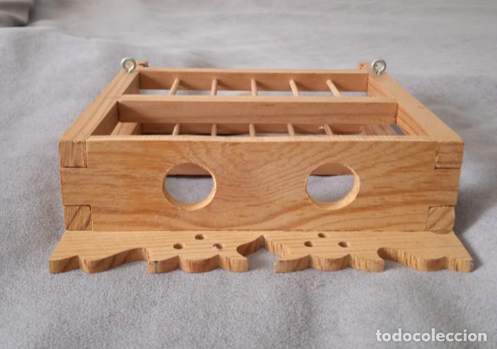 Casas de mu&ntilde;ecas: Vajilla de casa de mu&ntilde;ecas en alacena de madera - Foto 7