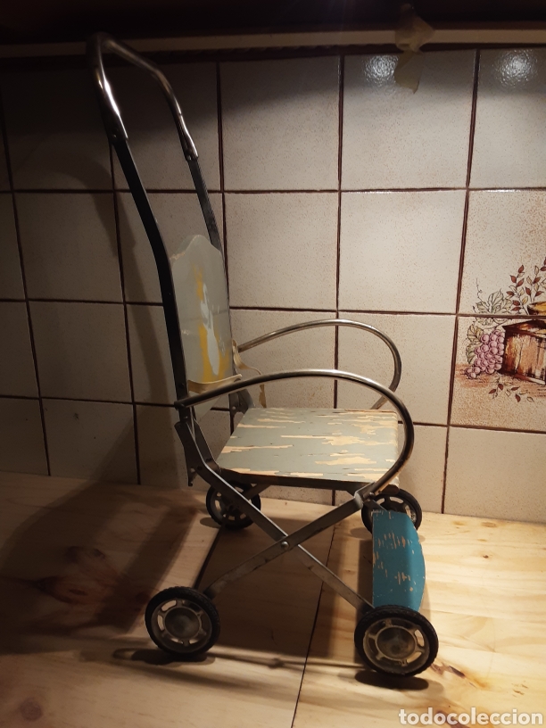Casas de mu&ntilde;ecas: Silla plegable antigua para mu&ntilde;ecas - Foto 2