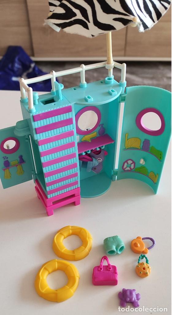 Casas de mu&ntilde;ecas: LOTE VARIADO 7 MU&Ntilde;ECAS, ARMARIO DUCHA Y COMPLEMENTOS POLLY POCKET - Foto 3