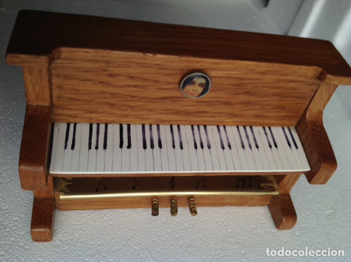 Casas de mu&ntilde;ecas: PIANO MADERA EN MINIATURA - Foto 2