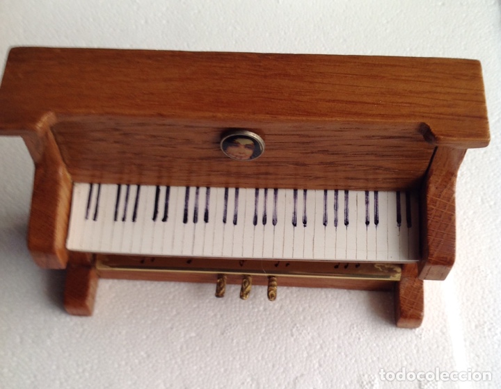 Casas de mu&ntilde;ecas: PIANO MADERA EN MINIATURA - Foto 18