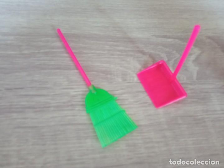 Casas de mu&ntilde;ecas: escoba y recogedor para casa de mu&ntilde;ecas - Foto 1