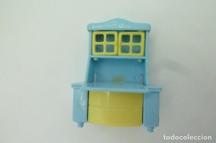 Casas de mu&ntilde;ecas: Lote muebles pl&aacute;stico casa mu&ntilde;ecas - Foto 2