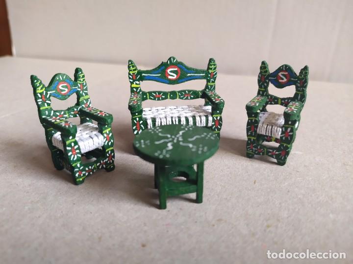 Casas de mu&ntilde;ecas: Sillas y mesa estilo andaluz - Foto 2