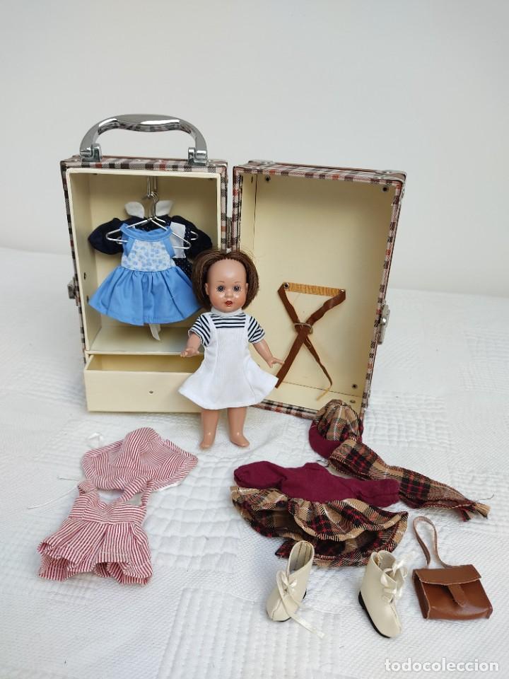 Casas de mu&ntilde;ecas: Mu&ntilde;eca Mariquita P&eacute;rez con maleta. - Foto 4