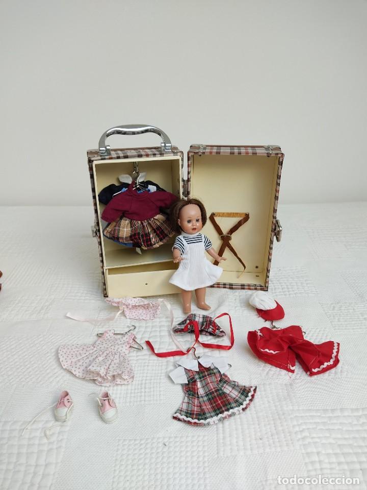 Casas de mu&ntilde;ecas: Mu&ntilde;eca Mariquita P&eacute;rez con maleta. - Foto 5