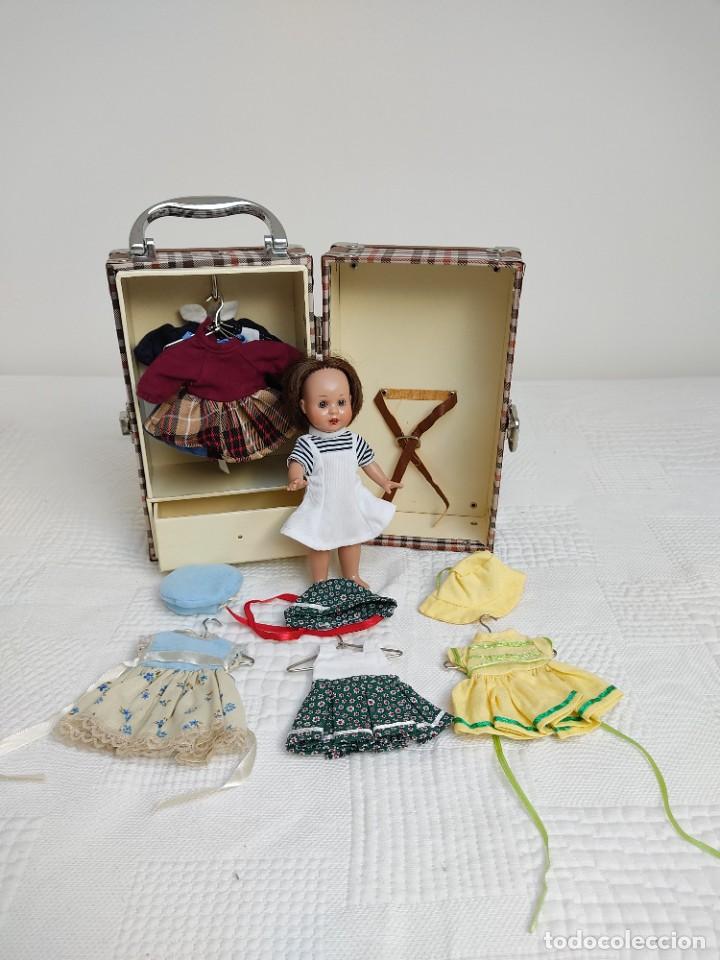 Casas de mu&ntilde;ecas: Mu&ntilde;eca Mariquita P&eacute;rez con maleta. - Foto 6