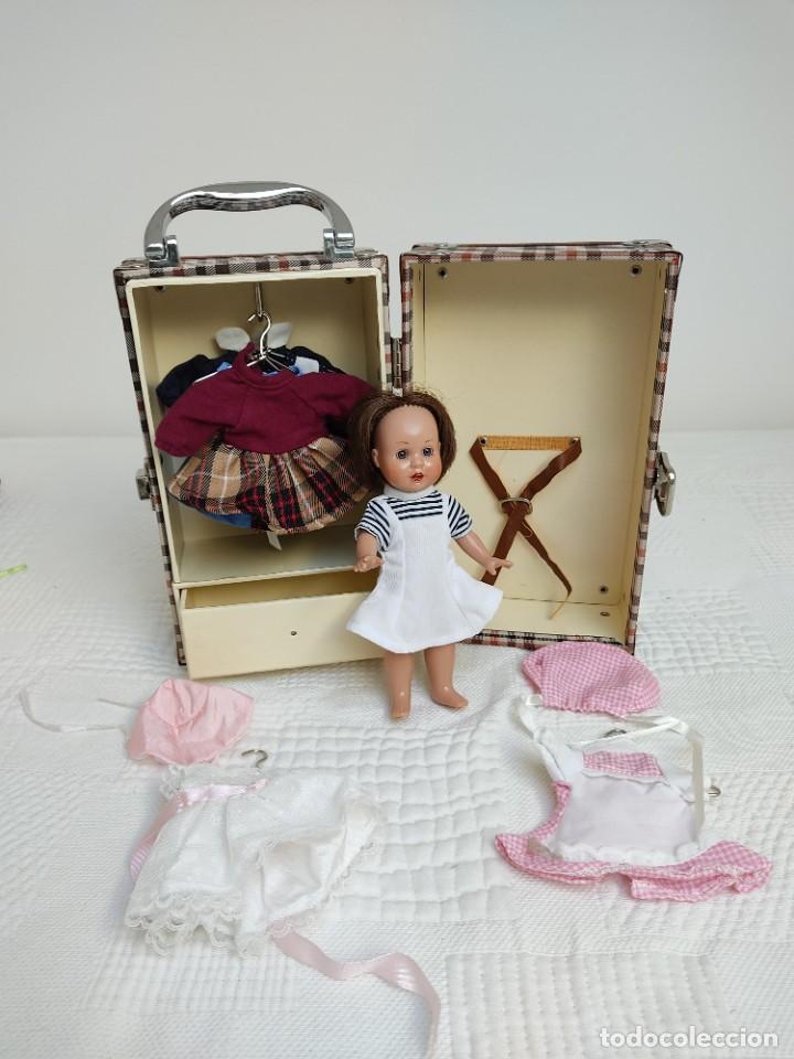 Casas de mu&ntilde;ecas: Mu&ntilde;eca Mariquita P&eacute;rez con maleta. - Foto 7