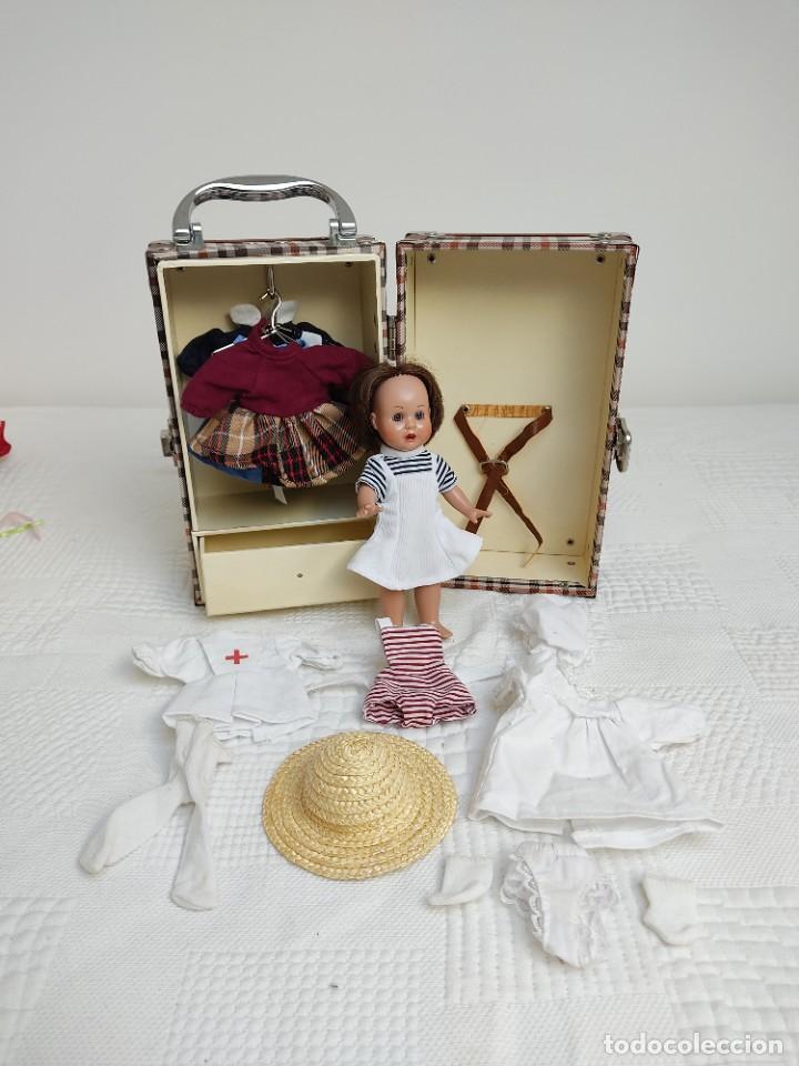 Casas de mu&ntilde;ecas: Mu&ntilde;eca Mariquita P&eacute;rez con maleta. - Foto 8