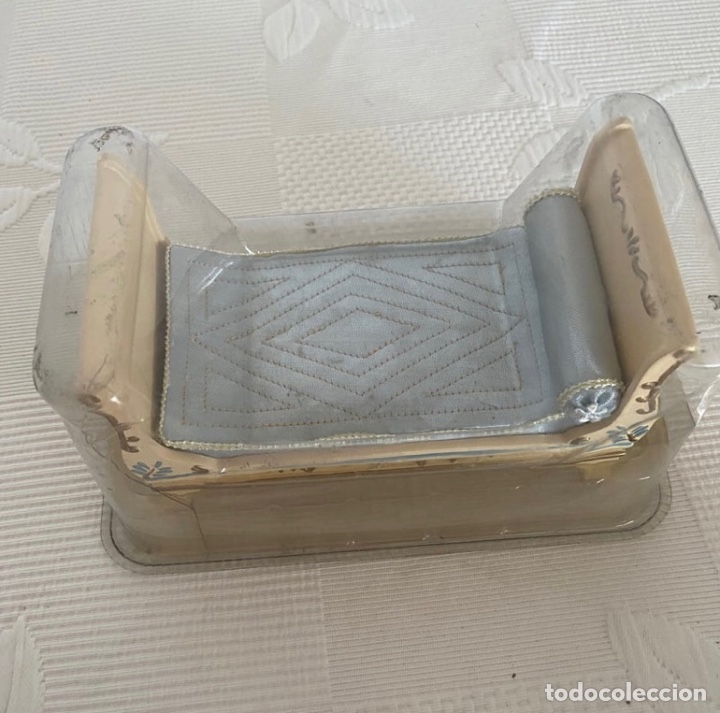 Casas de mu&ntilde;ecas: Cama casa de mu&ntilde;ecas - Foto 1