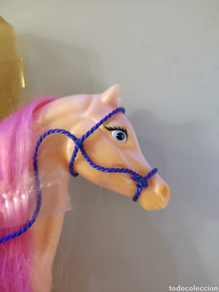Casas de mu&ntilde;ecas: Caballo Barbie original - Foto 2