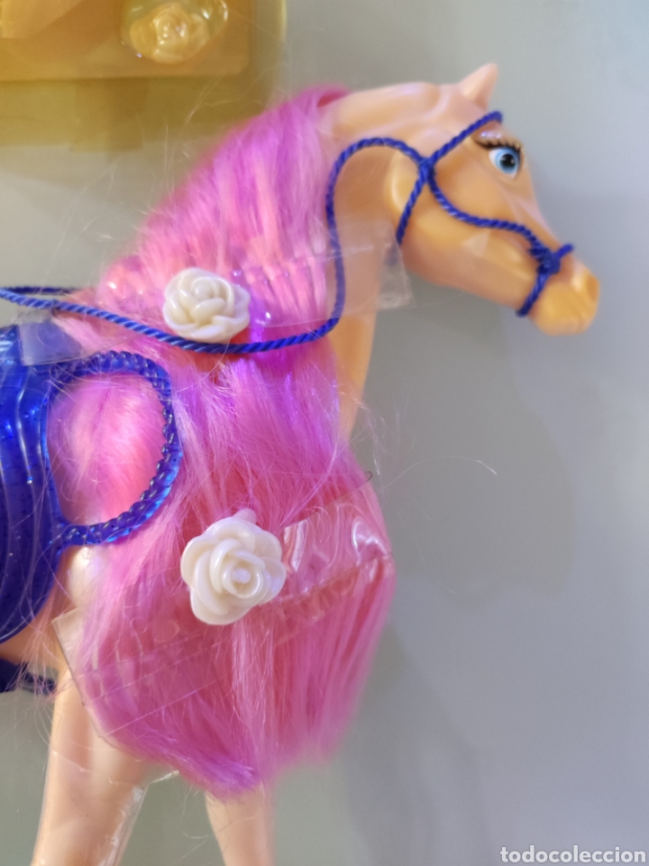 Casas de mu&ntilde;ecas: Caballo Barbie original - Foto 3